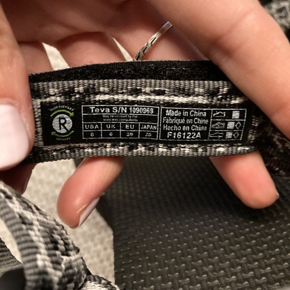 Teva Midform Universal Sandals - Picture 9 of 9